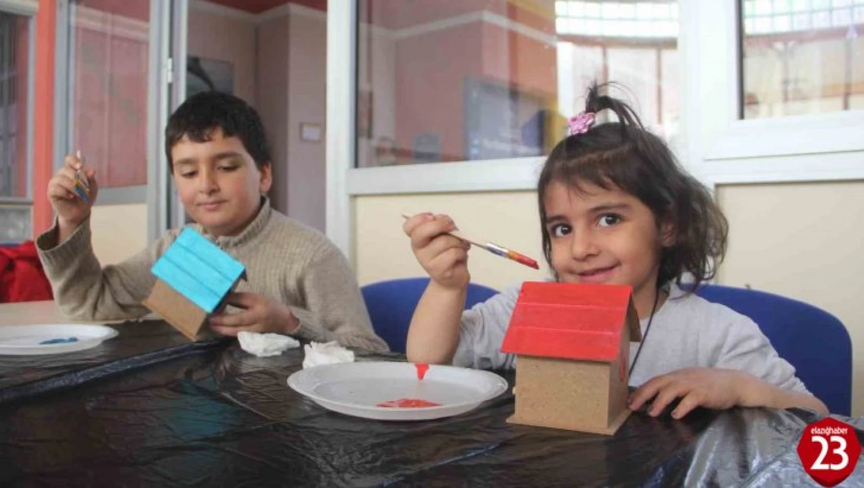 Çocuklarda depremin izleri silinmeye çalışılıyor