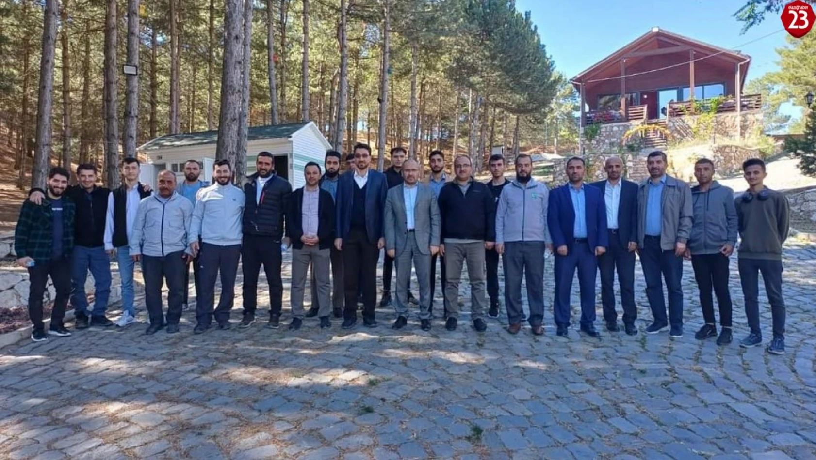 Elazığ'da sabah namazı sonrası doğa yürüyüşü düzenlendi