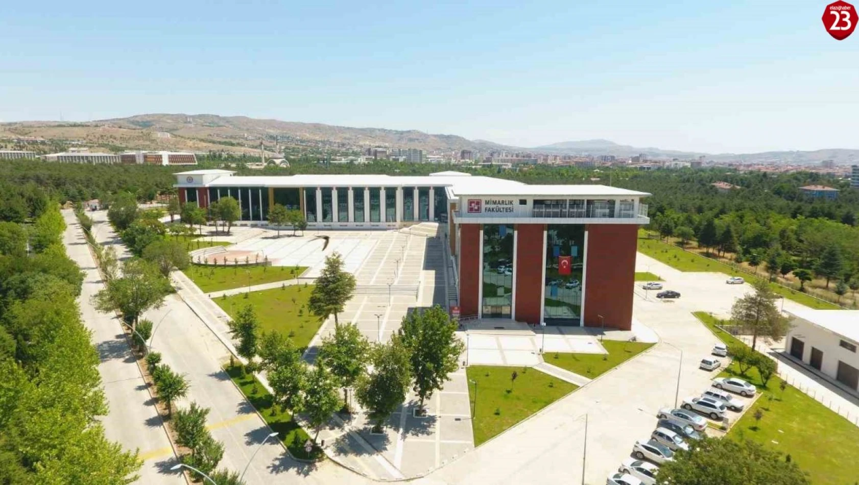 Fırat Üniversitesi, Türkiye'deki üç üniversiteden biri oldu