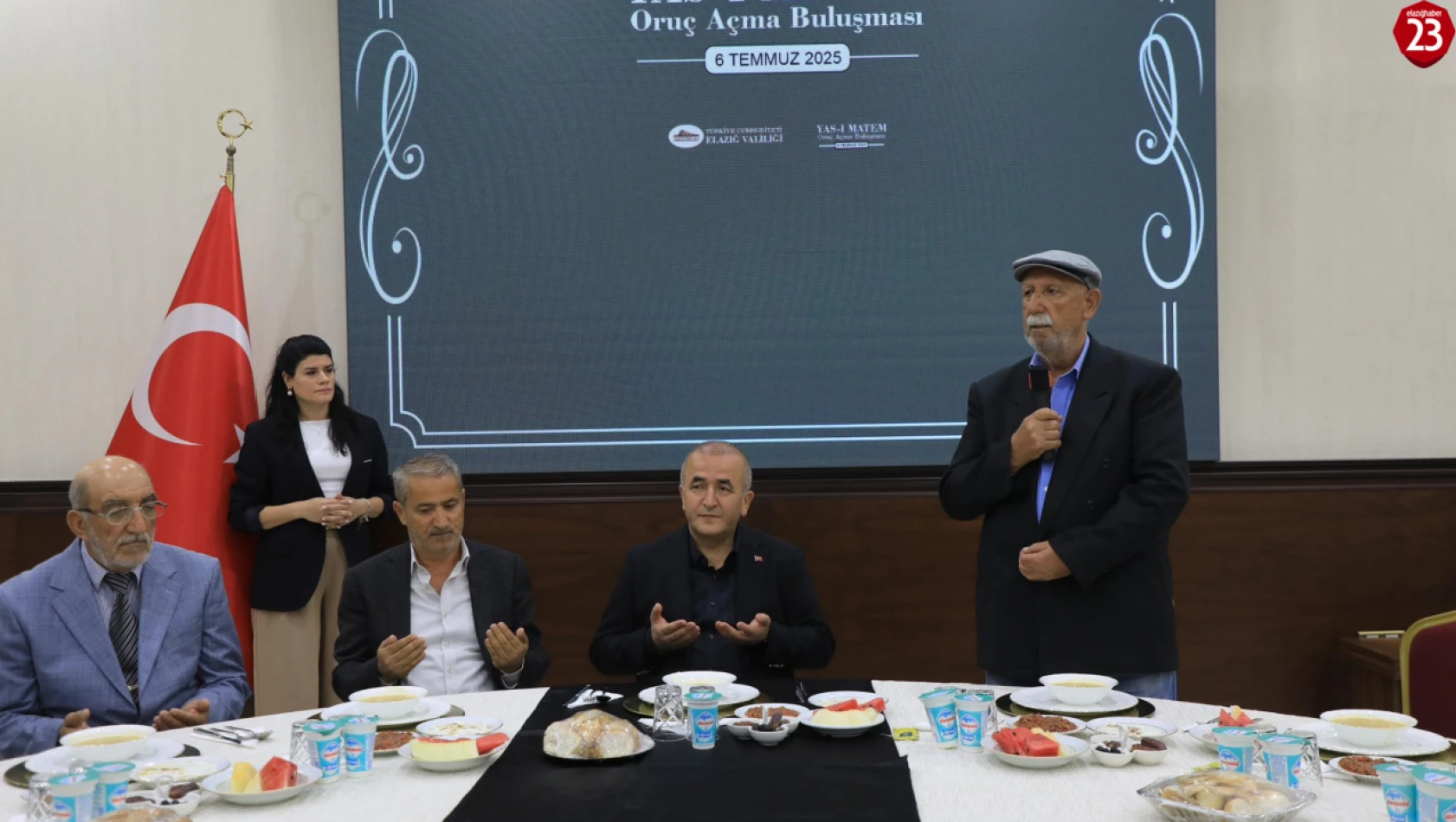 Vali Hatipoğlu, Muharrem Ayı'nda Cem Evi Dedeleriyle Aynı Sofrada Buluştu