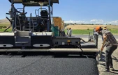 Elazığ'da 39 Derece Sıcaklıkta Asfalt Mesaisi