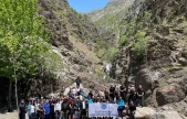 Elazığ'da Ters Laleler İçin Doğa Yürüyüşü: Karanlık Dere Kanyonu İlgi Odağı Oldu