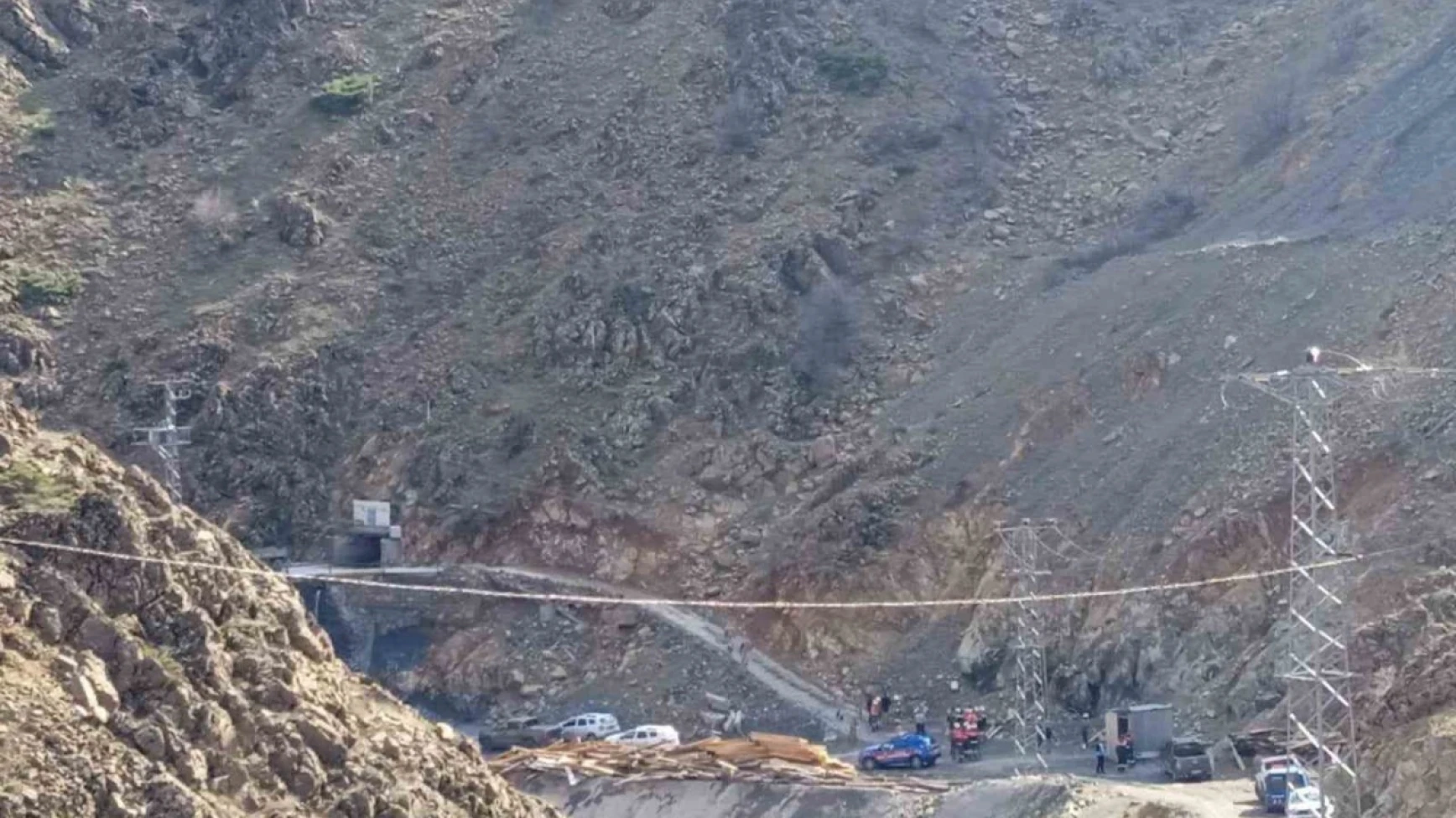 Elazığ'da maden ocağında göçük: 2 yaralı