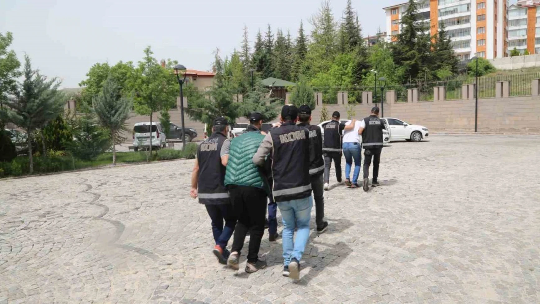 Elazığ'da tefecilik operasyonu: 3 gözaltı