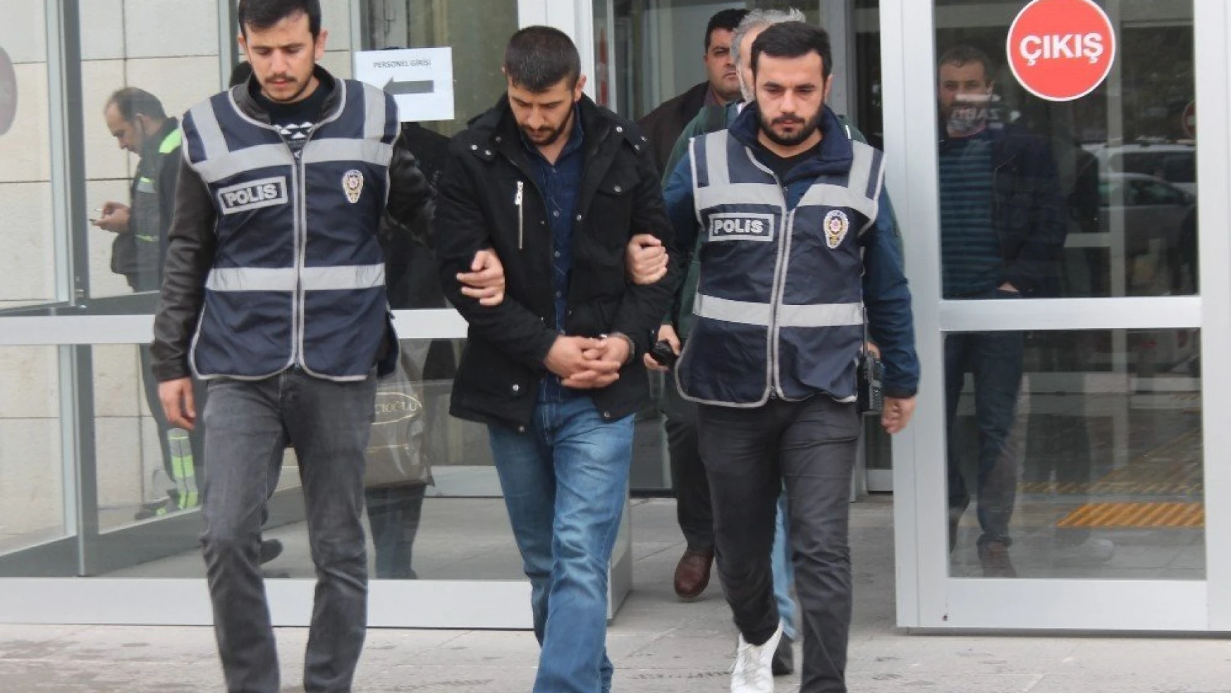 Elazığ'da Suç Makinesi Sahte Kimlikle Yakalandı