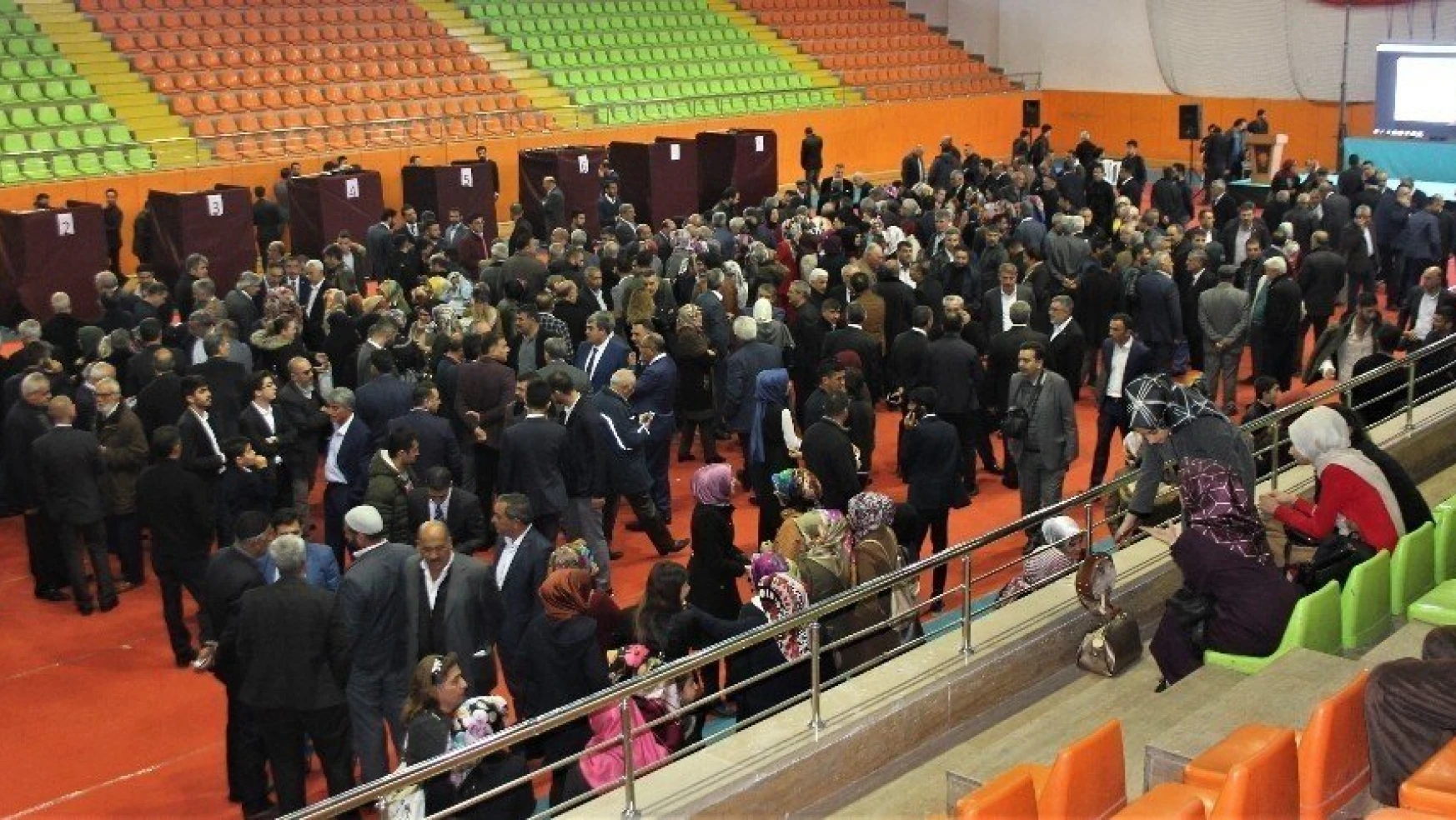 Elazığ AK Parti Belediye Başkanlığı İçin Temayül Yoklaması Yaptı