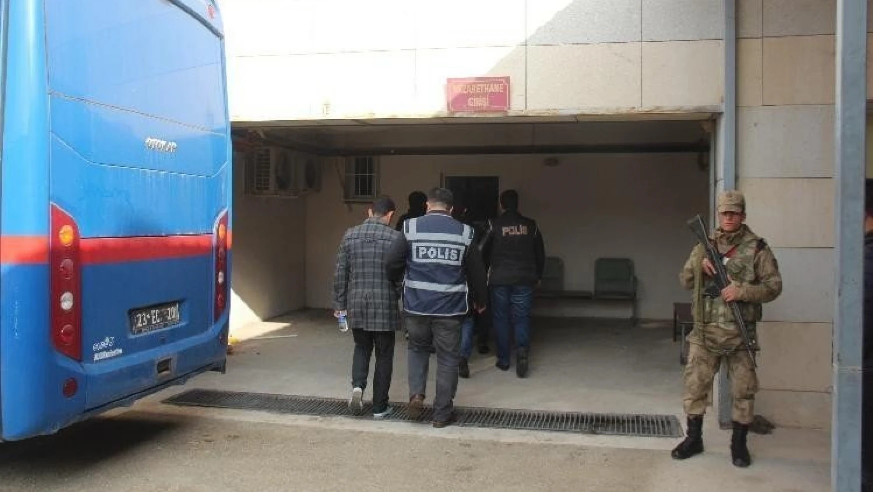 Elazığ'daki FETÖ Operasyonunda 5 Astsubay Tutuklandı