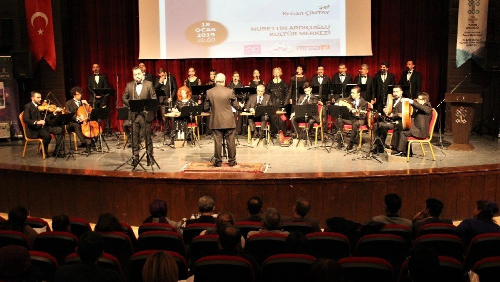 Elazığ'da Devlet Klasik Türk Müziği Korosu 2019'un İlk Konserini Verdi