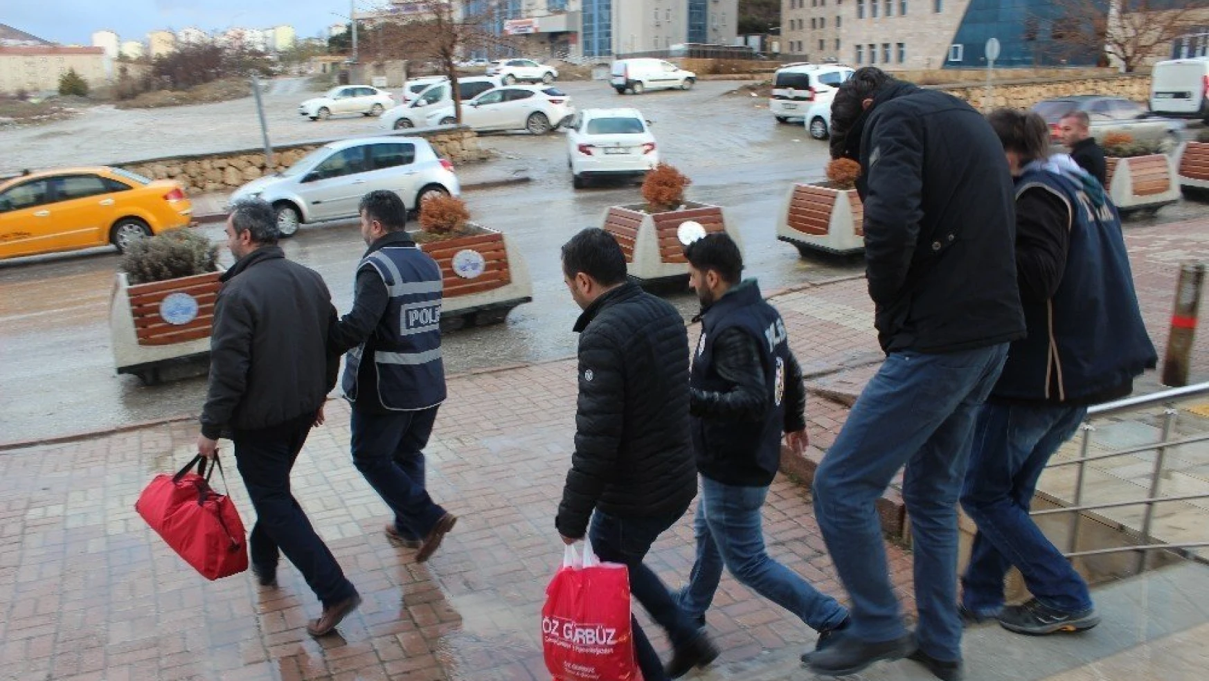 Elazığ'da FETÖ Operasyonu, 3 Tutuklama
