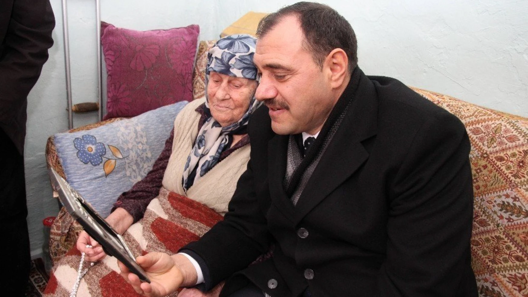 Kıbrıs Şehidinin 91 Yaşındaki Annesi Bakın Onu Nasıl Anlattı !