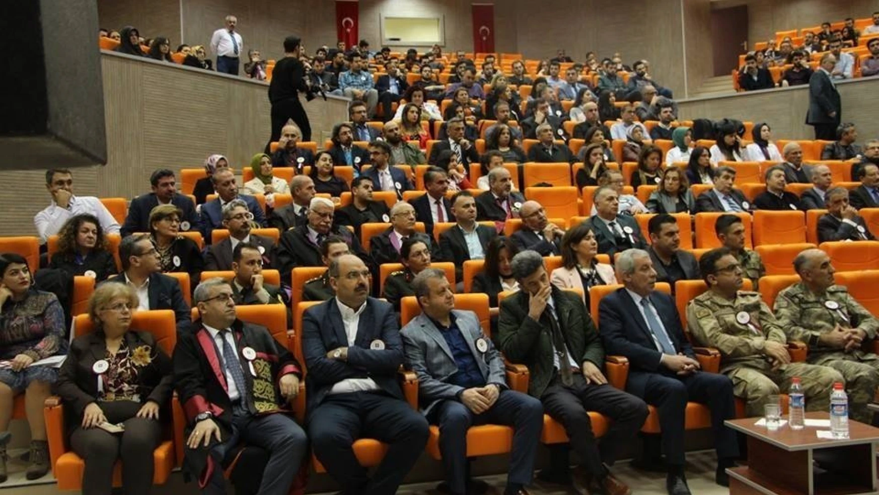 Fırat Üniversitesinde 14 Mart Tıp Bayramı Etkinliği Düzenlendi