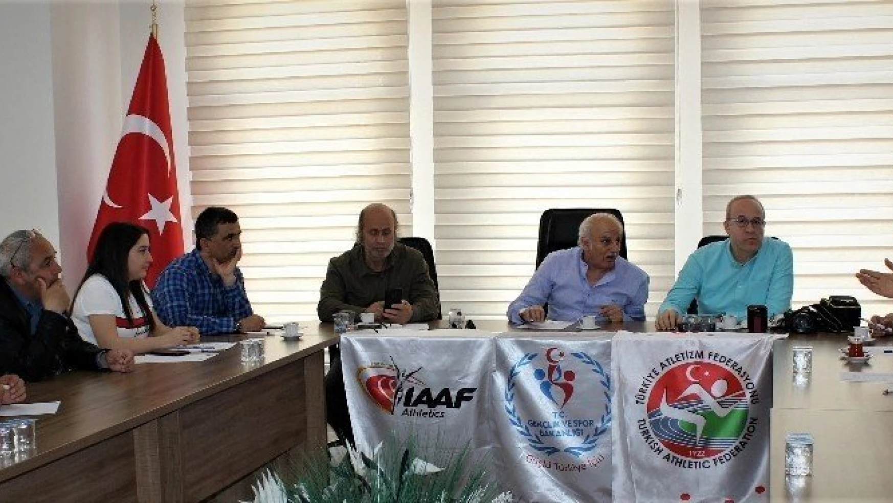 IAAF Çocuk Atletizmi Karar Grubu Toplantısı Elazığ'da Yapıldı