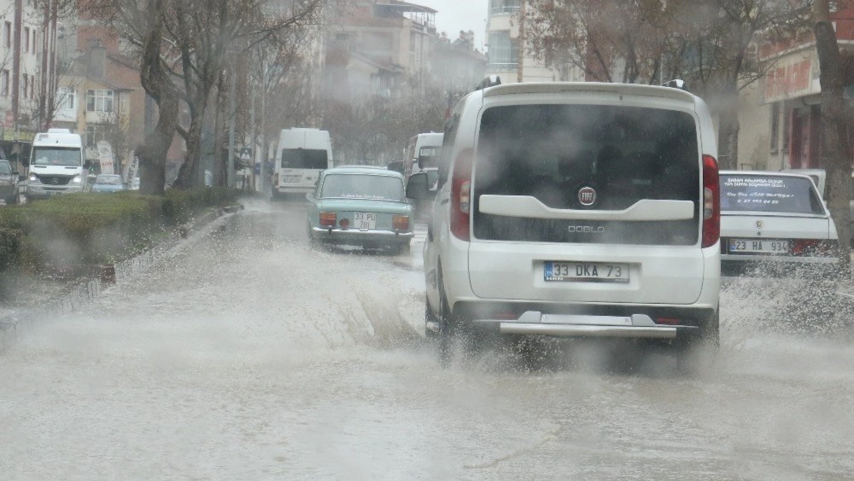 Elazığ'da Yağmur Etkisini Sürdürüyor
