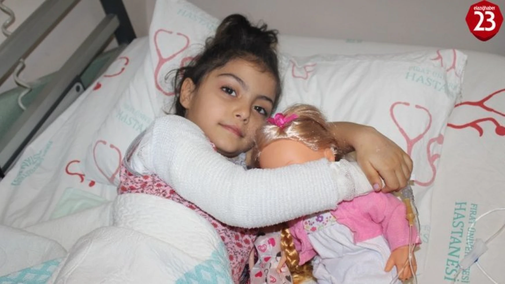 4 yaşındaki Hira Nur depremde sobayla devrilen sıcak su ile yandı
