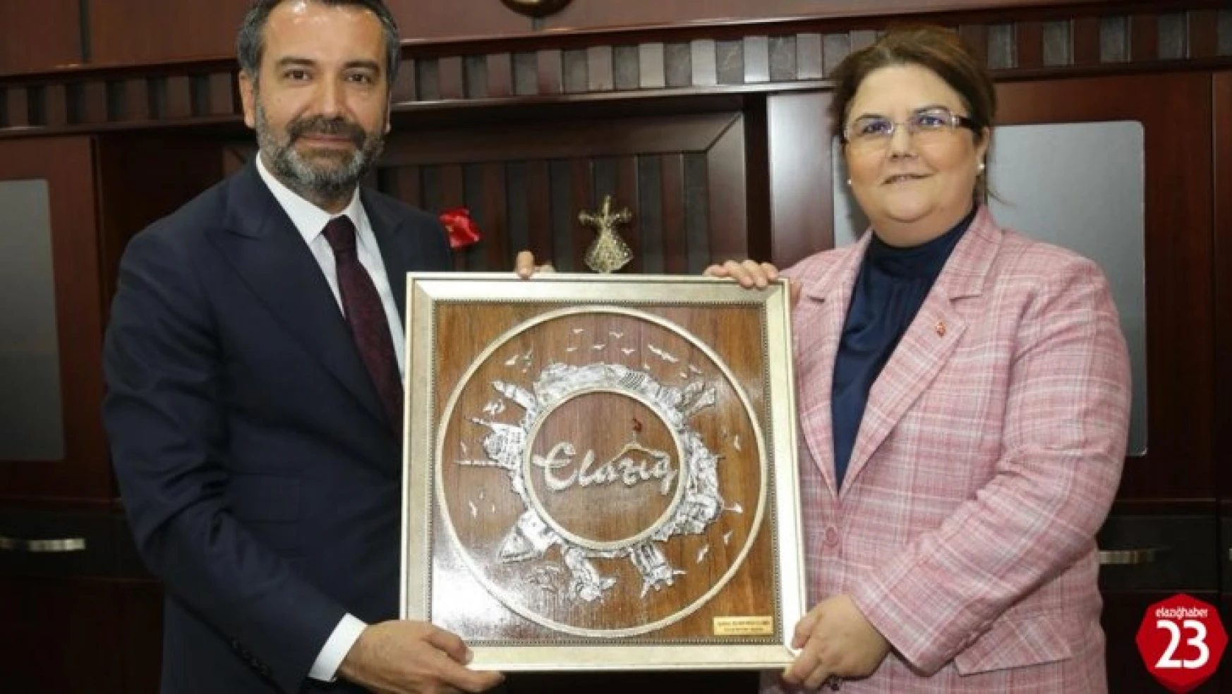 Aile ve Sosyal Hizmetler Bakanı Derya Yanık Elazığ'da