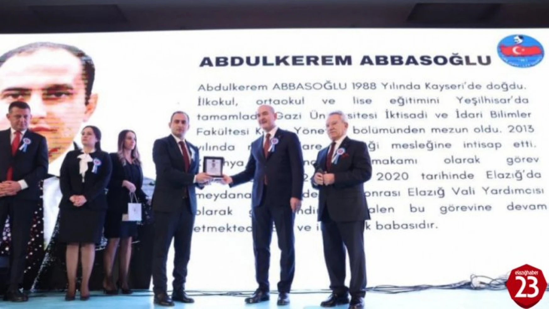 Bakan Soylu'dan, Vali Yardımcısı Abbasoğlu'na 'Üstün başarı ödülü'