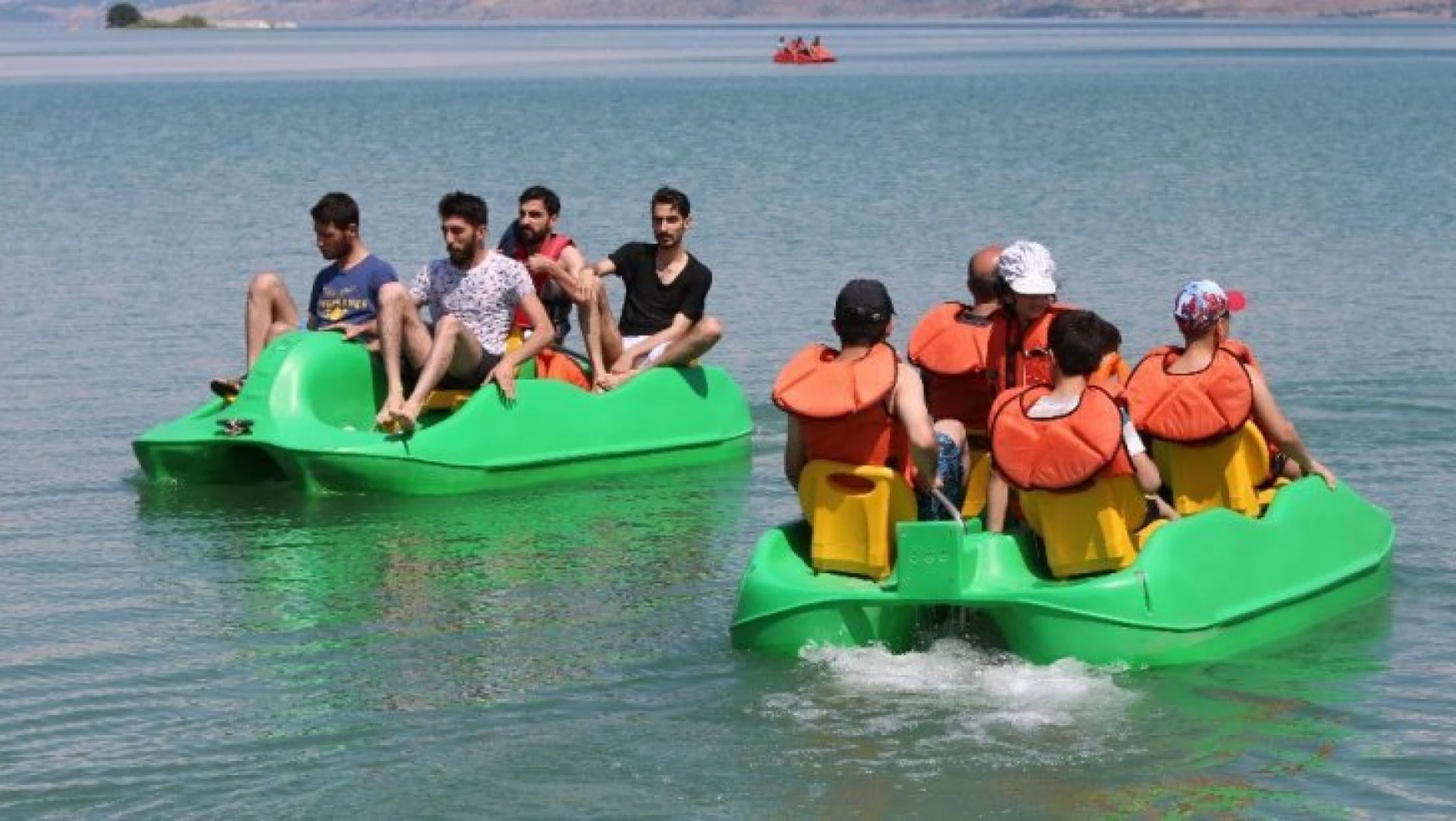 Elazığ Hazar Gölü Plajları Antalya'yı Aratmıyor