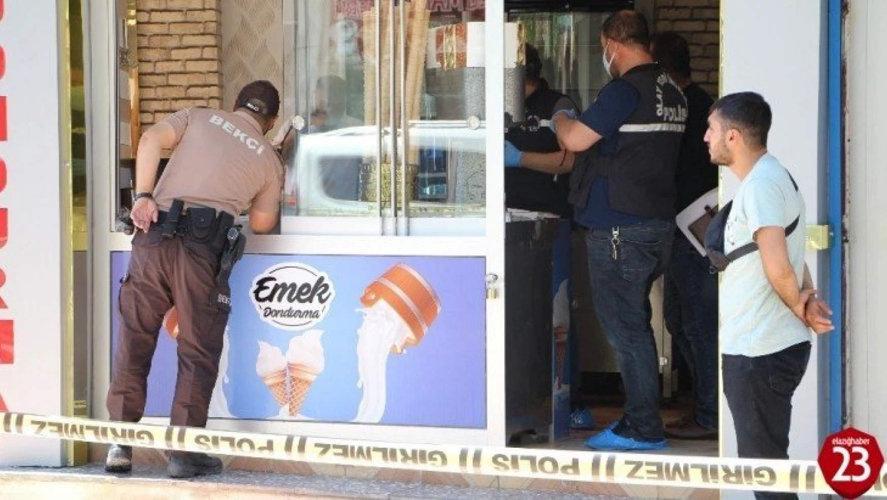 Dondurmacıya girdi, müşterilerin gözü önünde cinayet işledi