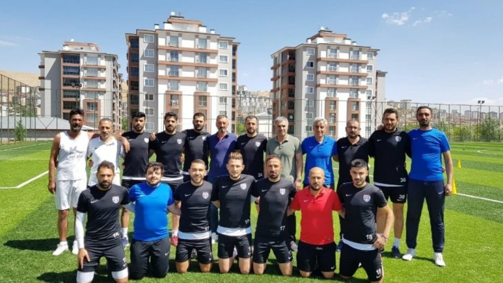 Elazığ Belediyespor, İç Transferde 11 Futbolcu İle Sözleşme İmzaladı