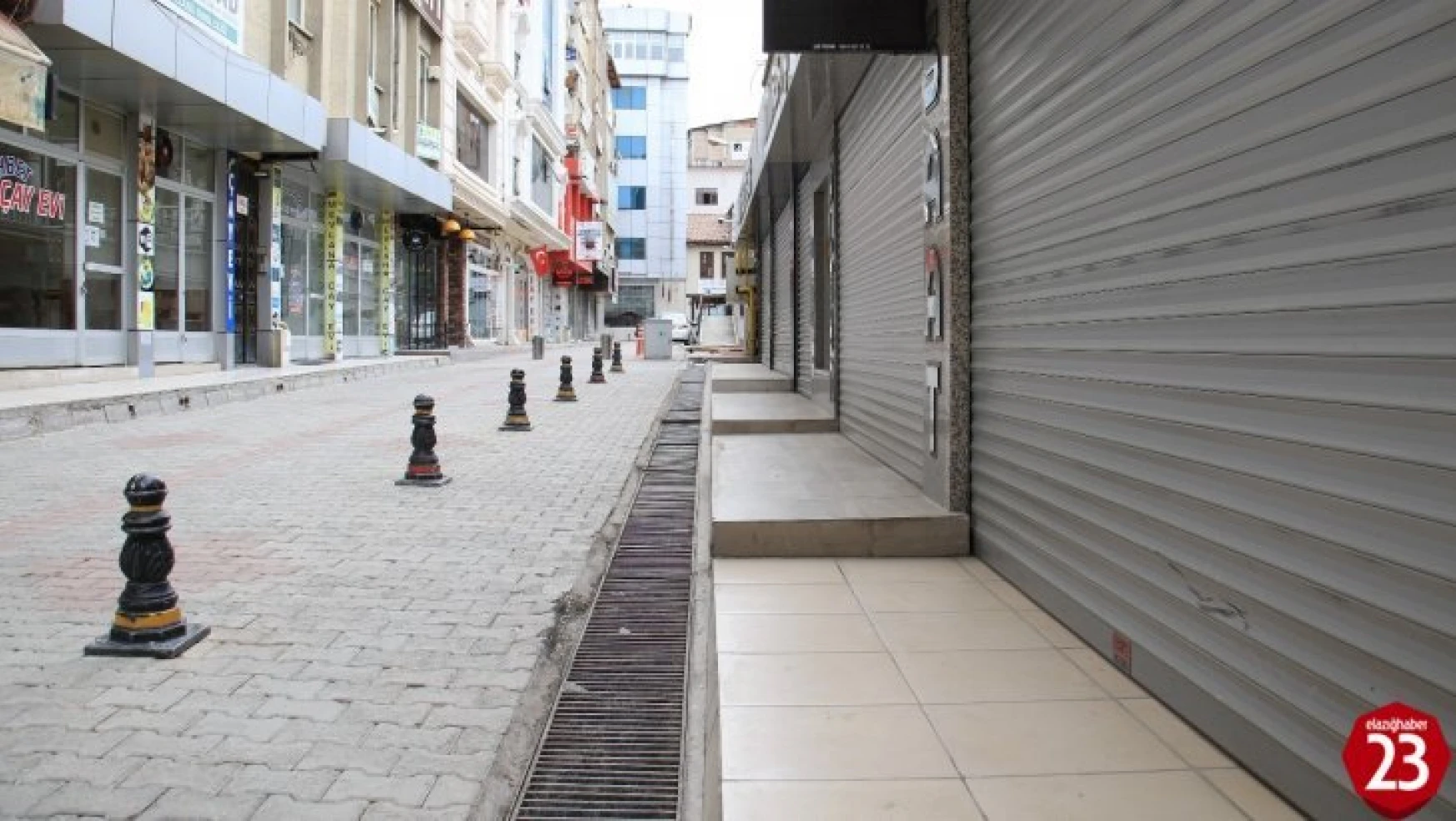 Elazığ'da  cadde ve sokaklarda kısıtlama sessizliği
