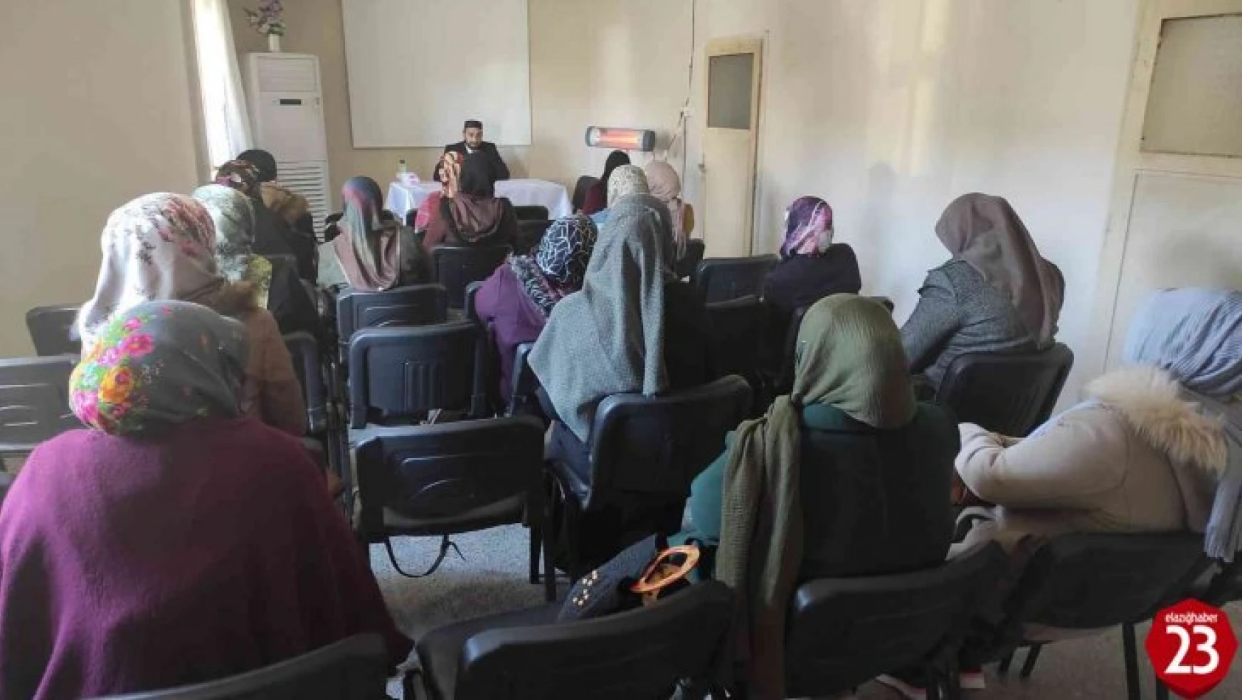 Elazığ'da 'İslam'da aile ve kadın' semineri düzenlendi