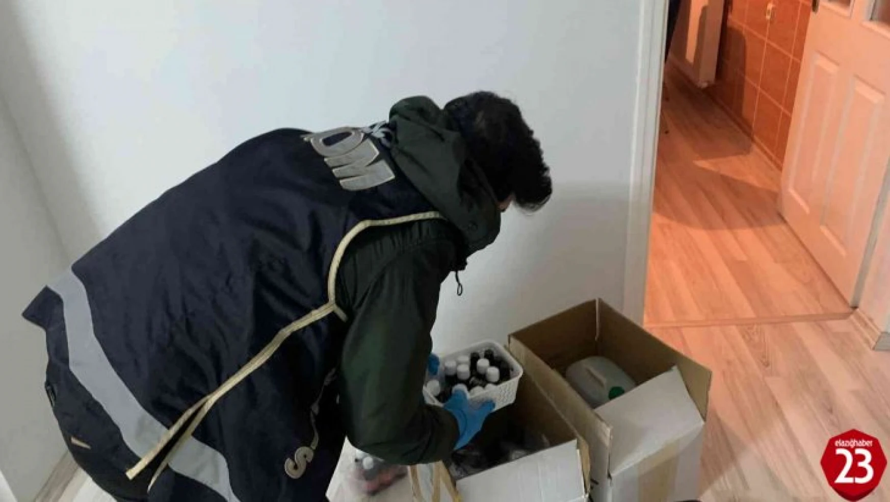 Elazığ'da 'Zincir Operasyonu': Litrelerce sahte içki ele geçirildi