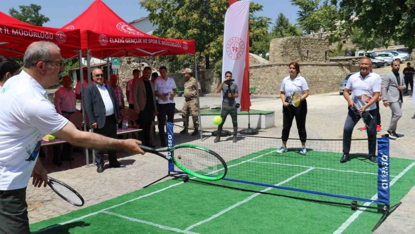 Elazığ'da 115 Tenisçinin Katılımıyla İlk Ulusal Tenis Turnuvasının Startı Verildi