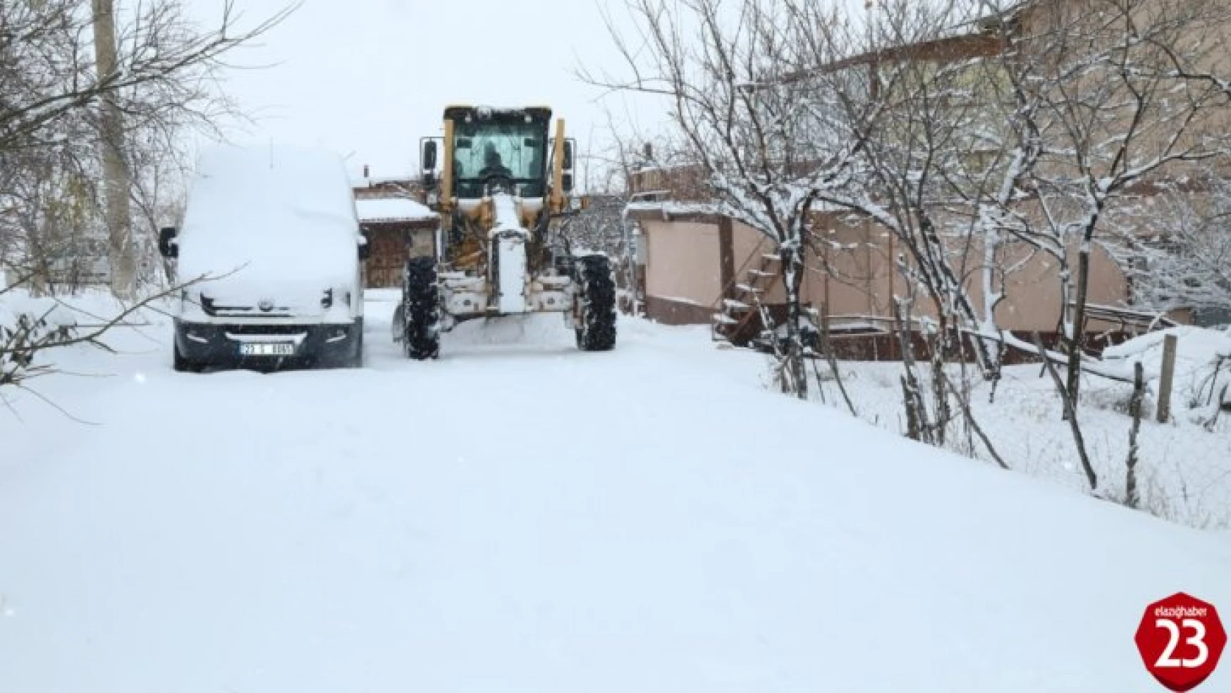 Elazığ'da 24 saat kar mesaisi