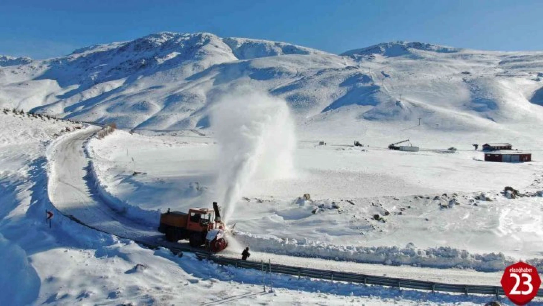 Elazığ'da 66 köy yolu açıldı, 6'sında çalışmalar sürüyor