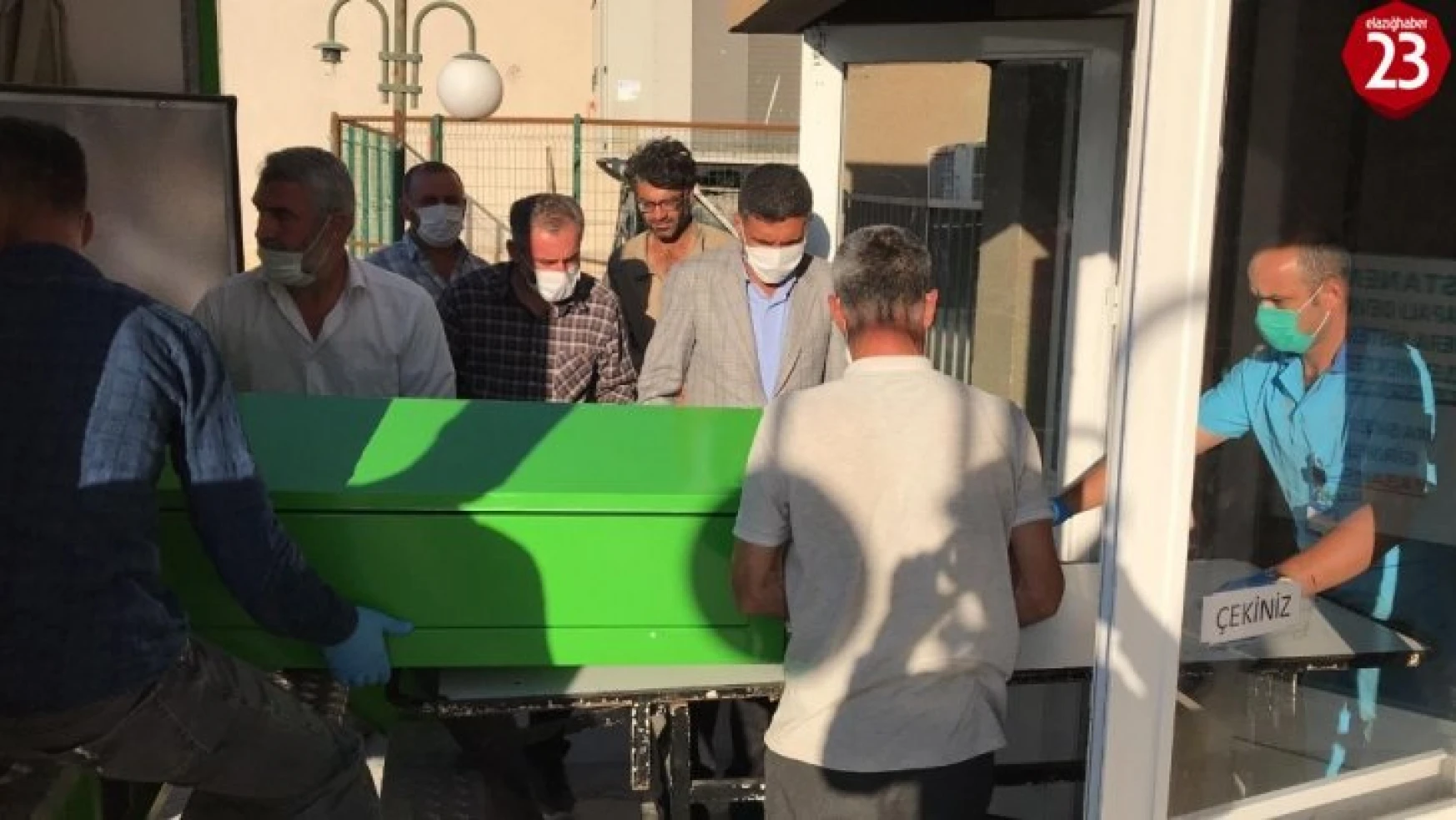 Elazığ'da 7 yaşındaki çocuk kazaen vurularak öldü