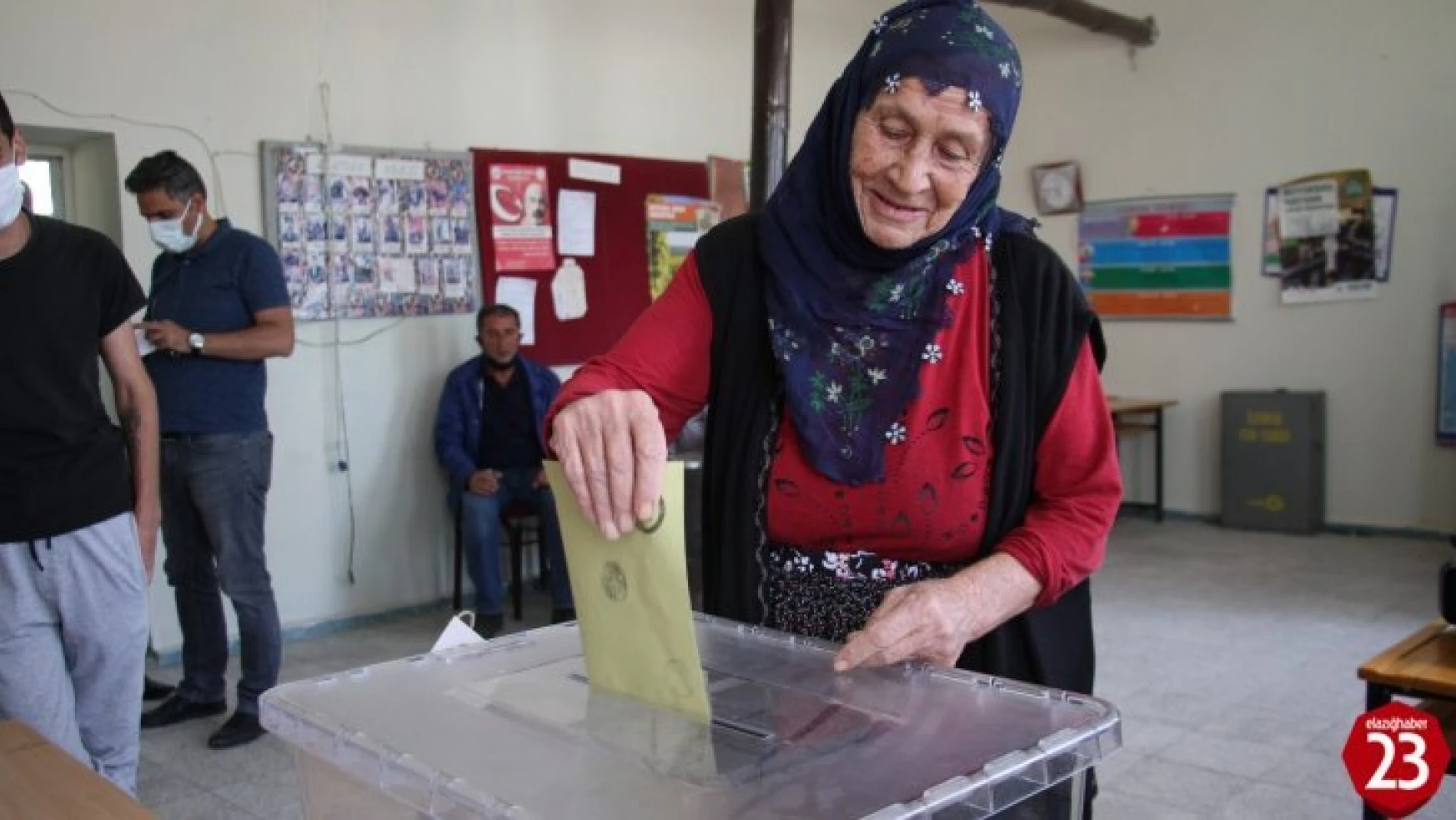 Elazığ'da Seçim Sandıkları Yeniden Kuruldu