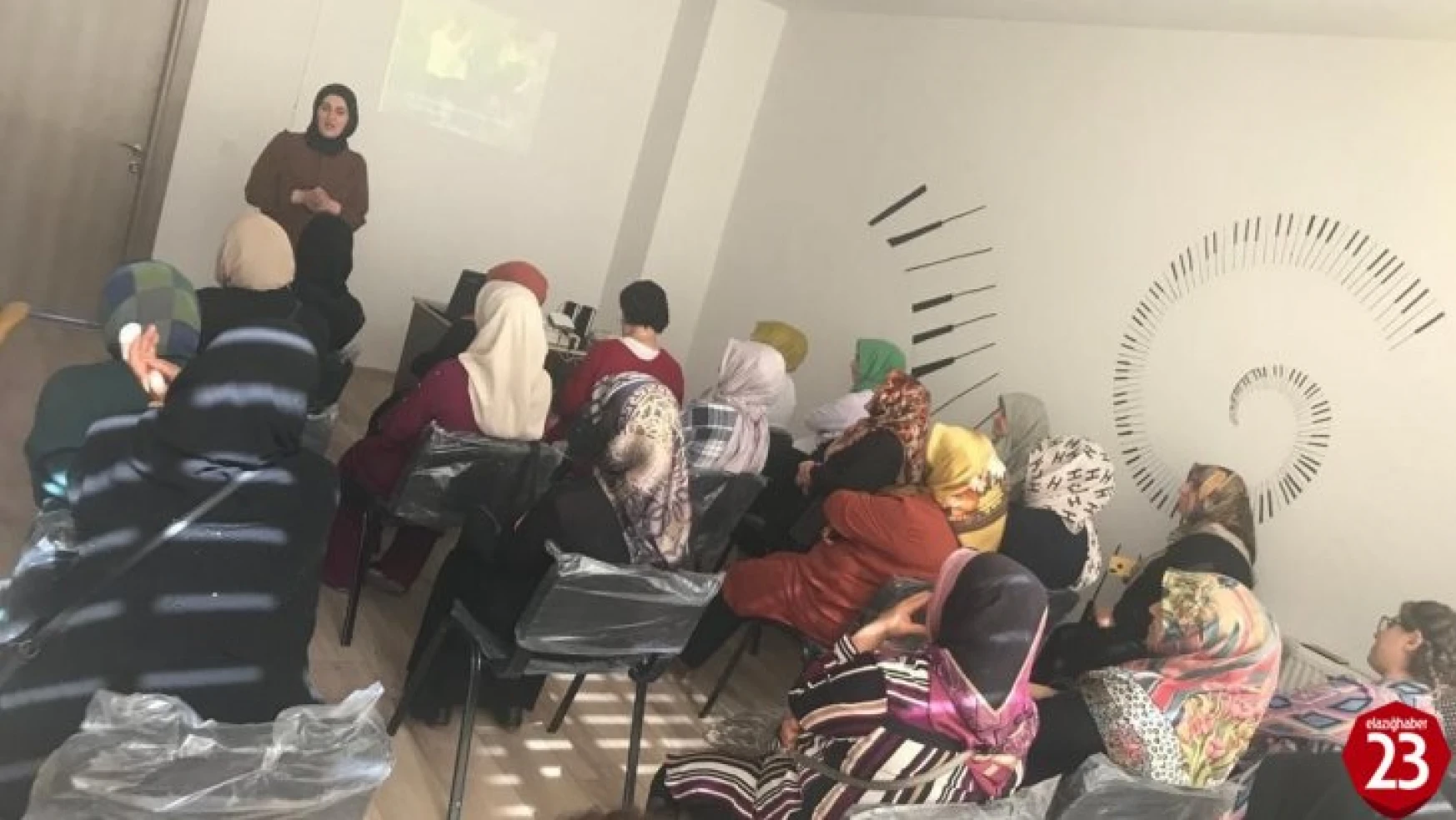 Elazığ'da Aile İçi İletişim Semineri düzenlendi