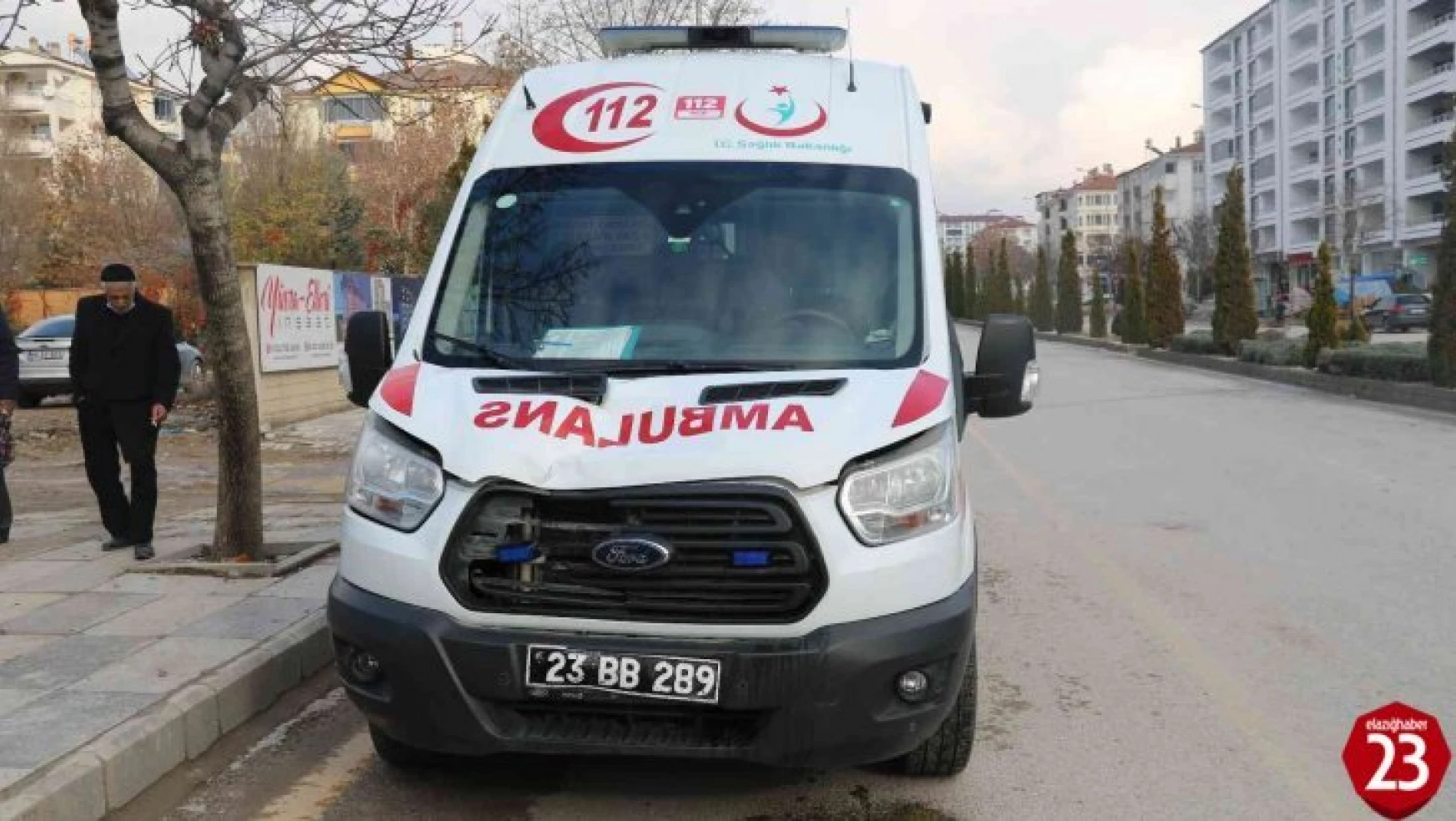 Doğukent Mahallesinde Feci Kaza, Ambulans 2 Yayaya Çarptı