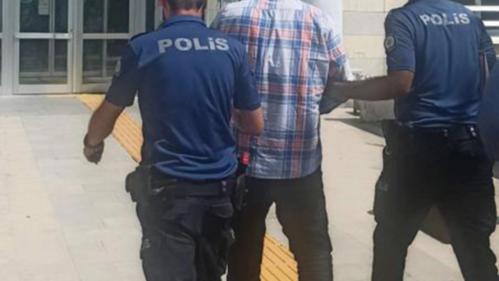 Elazığ'da Bir Kişiyi Silahla Yaralayan Şüpheli Tutuklandı