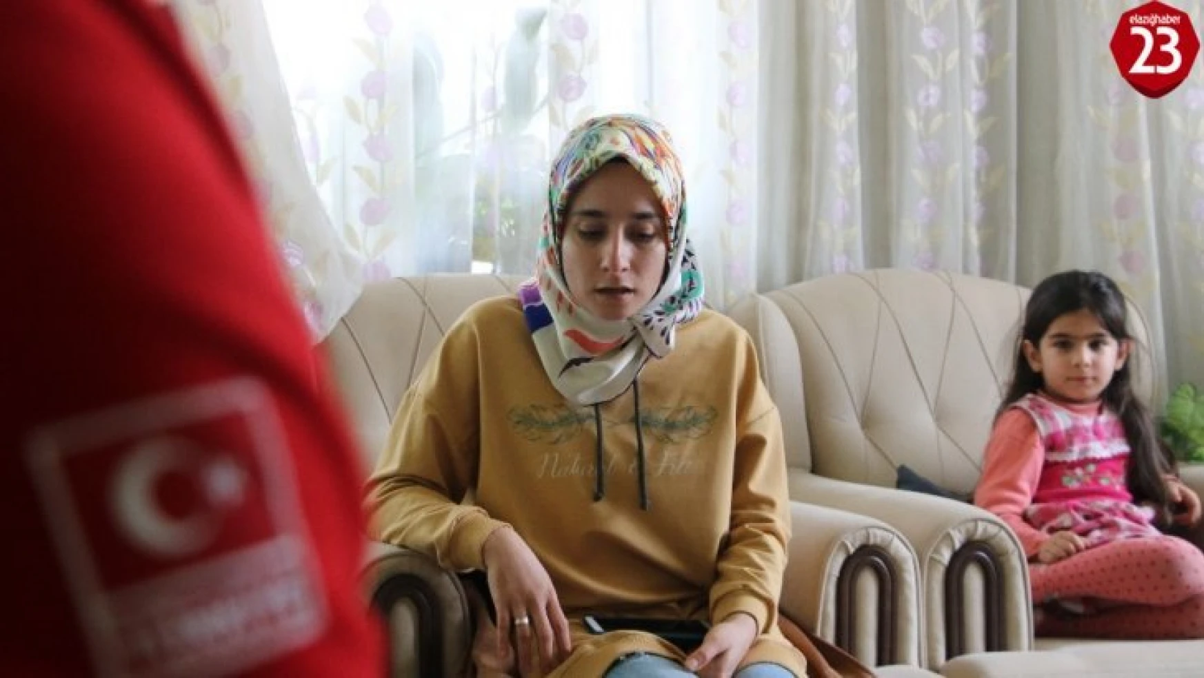 Elazığ'da depremin merkezindeki ailelere 'Psikososyal Destek'