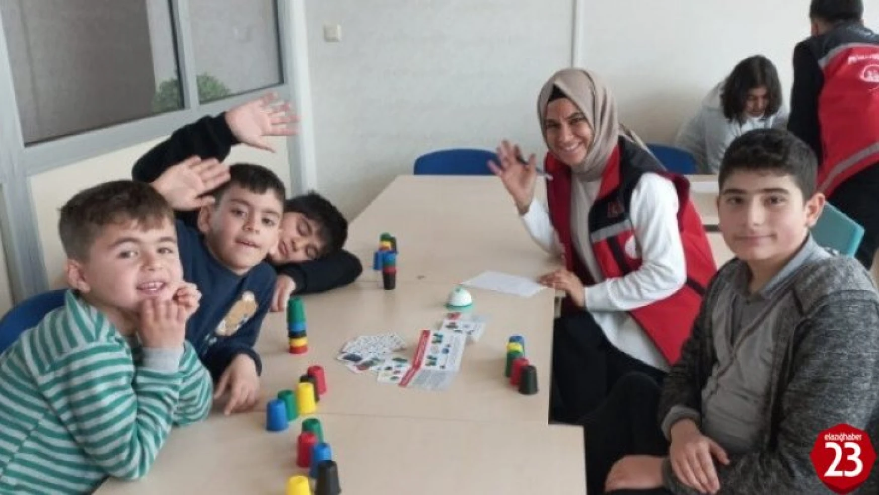 Elazığ'da depremzede çocuklara yönelik etkinlikler sürüyor