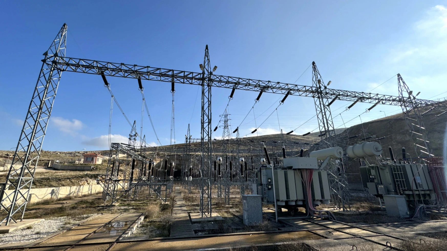 Elazığ'da DSİ'nin Kurduğu GES İle Çiftçinin Sulama İçin Elektrik Maliyeti Azalacak
