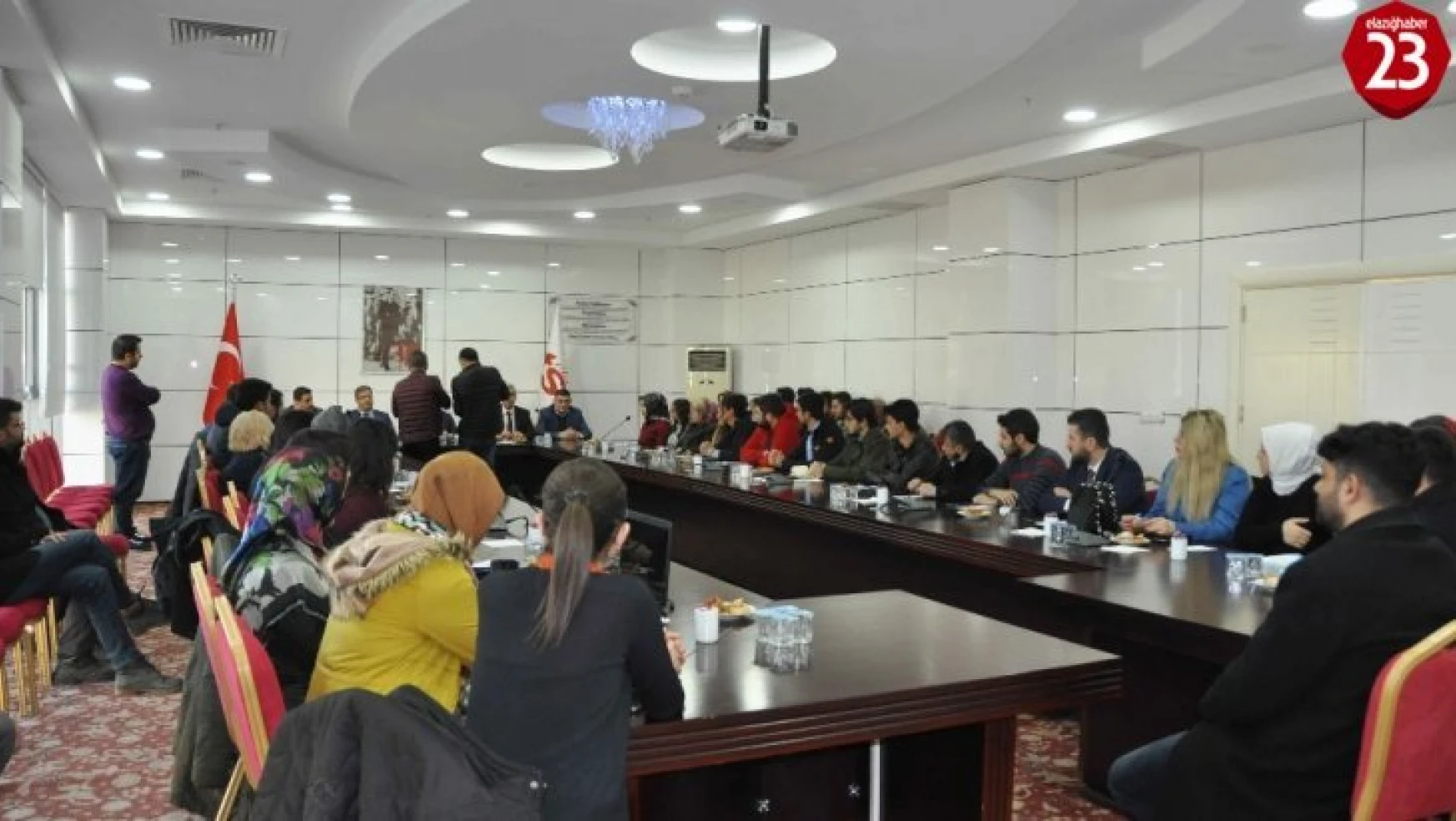 Elazığ'da girişimci kursiyerler sertifikalarını aldı