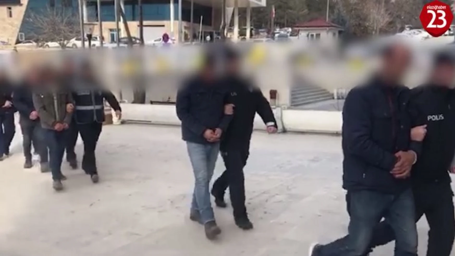 Elazığ'da hasarlı binalardan hırsızlığa 6 tutuklama