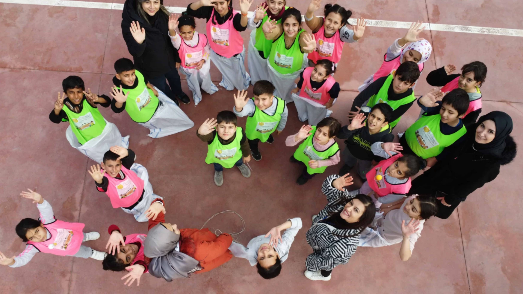 Elazığ'da İlkokul Öğrencileri Geleneksel Oyunlarla Buluşuyor