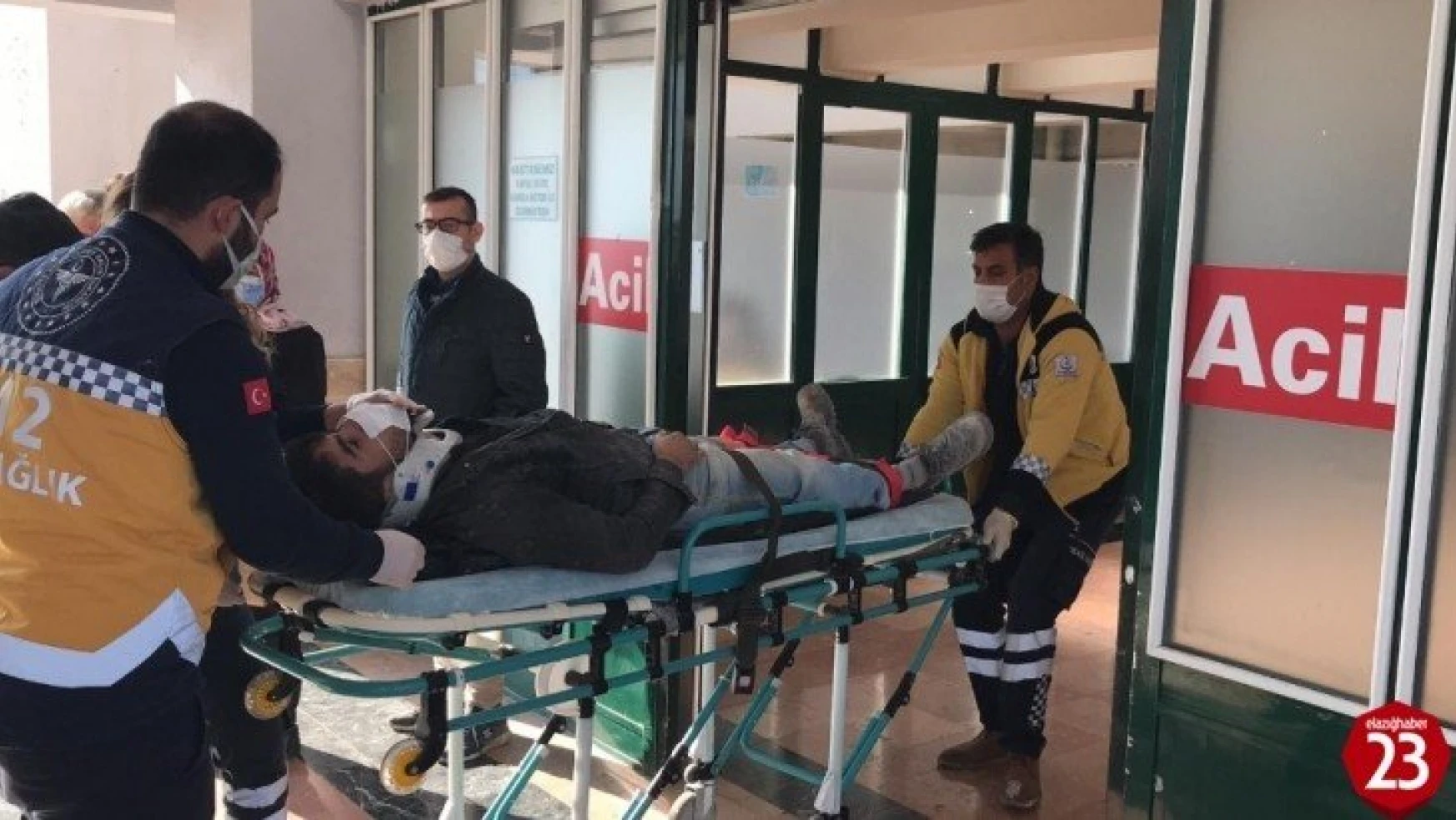 Elazığ'da inşaatın 3'üncü katından düşen genç yaralandı