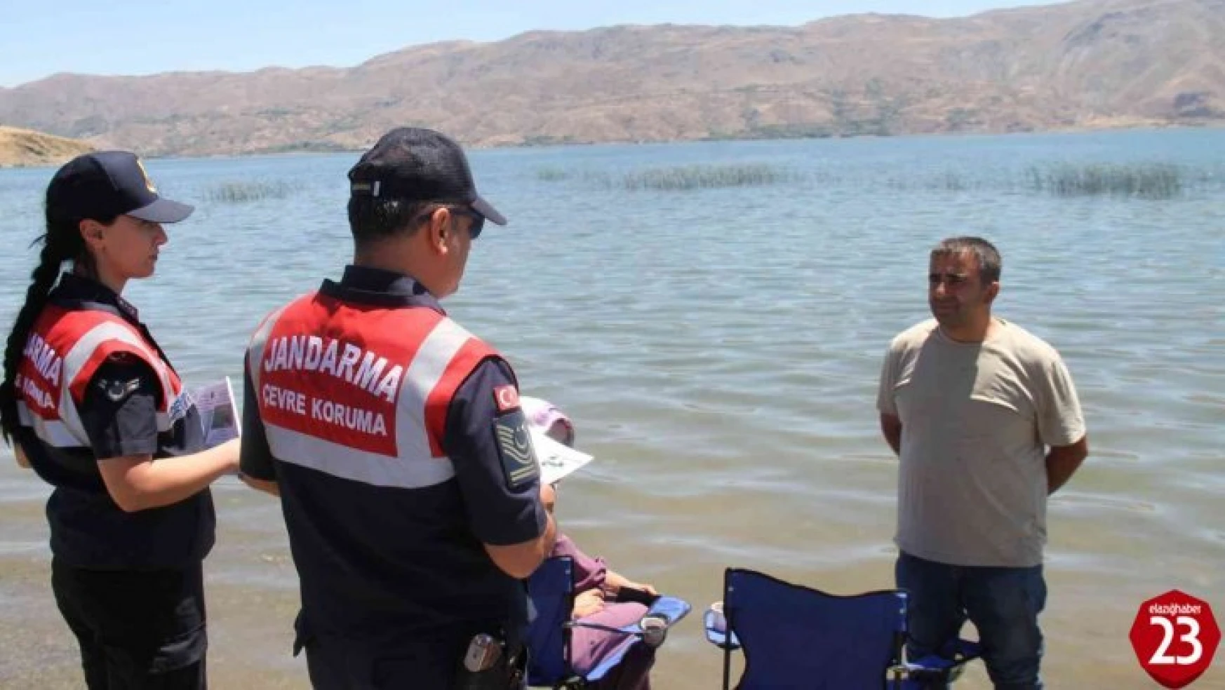 Elazığ'da Jandarma Ekipleri, Vatandaşları Suda Boğulmalara Karşı Bilgilendirdi