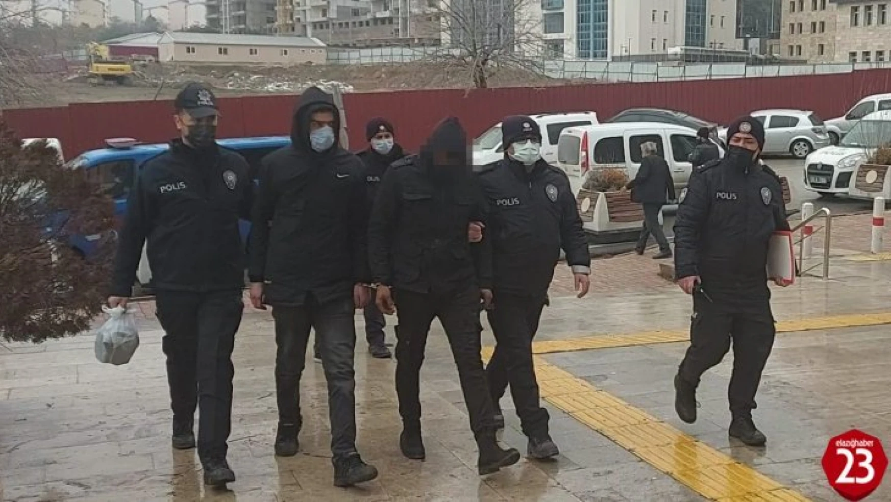Elazığ'da Kablo Çalan 3 Şüpheli Polis Ekipleri Tarafından Yakalandı