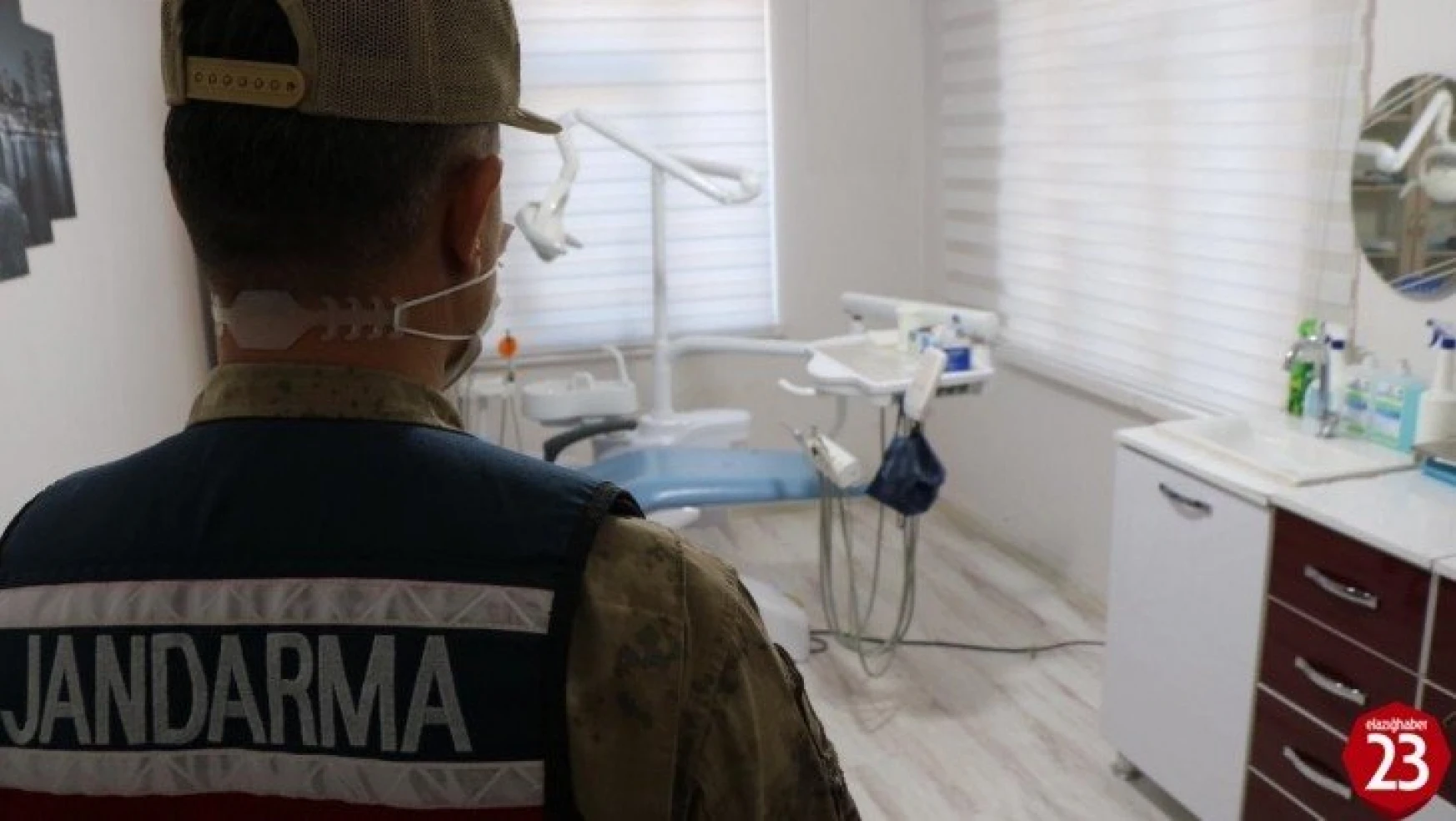 Elazığ'da kaçak diş kliniği basıldı, sahte diş hekimi yakalandı
