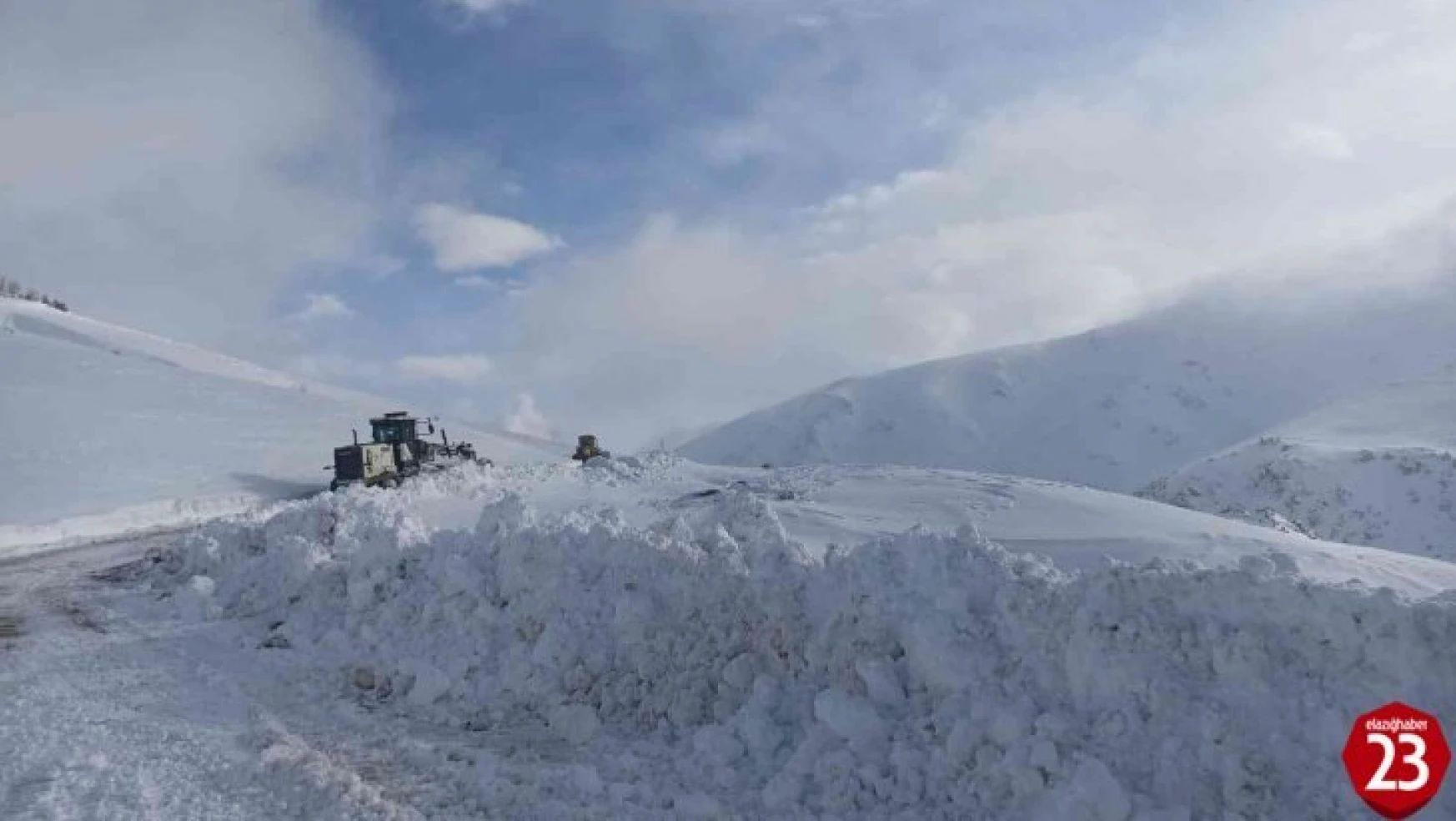 Elazığ'da kapalı 37 köy yolunun açılması için çalışmalar sürüyor