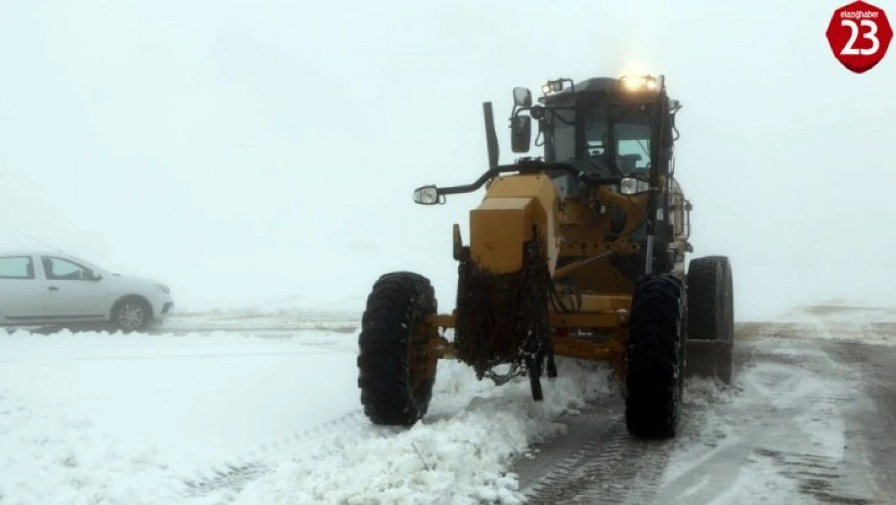 Elazığ'da kar 81 köy yolunu ulaşıma kapattı