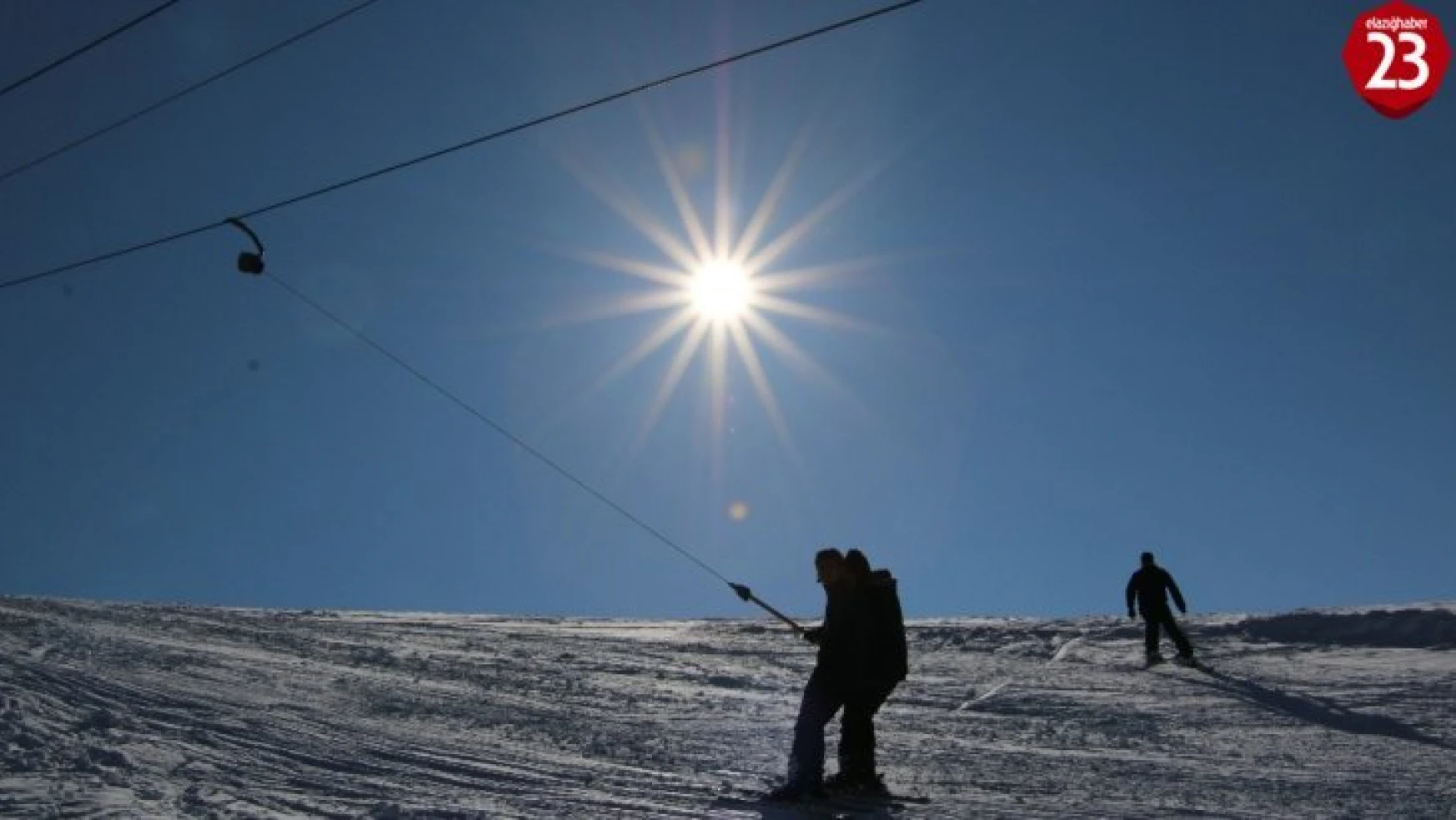 Elazığ'da kayak merkezinde tatilciler festivalle coştu