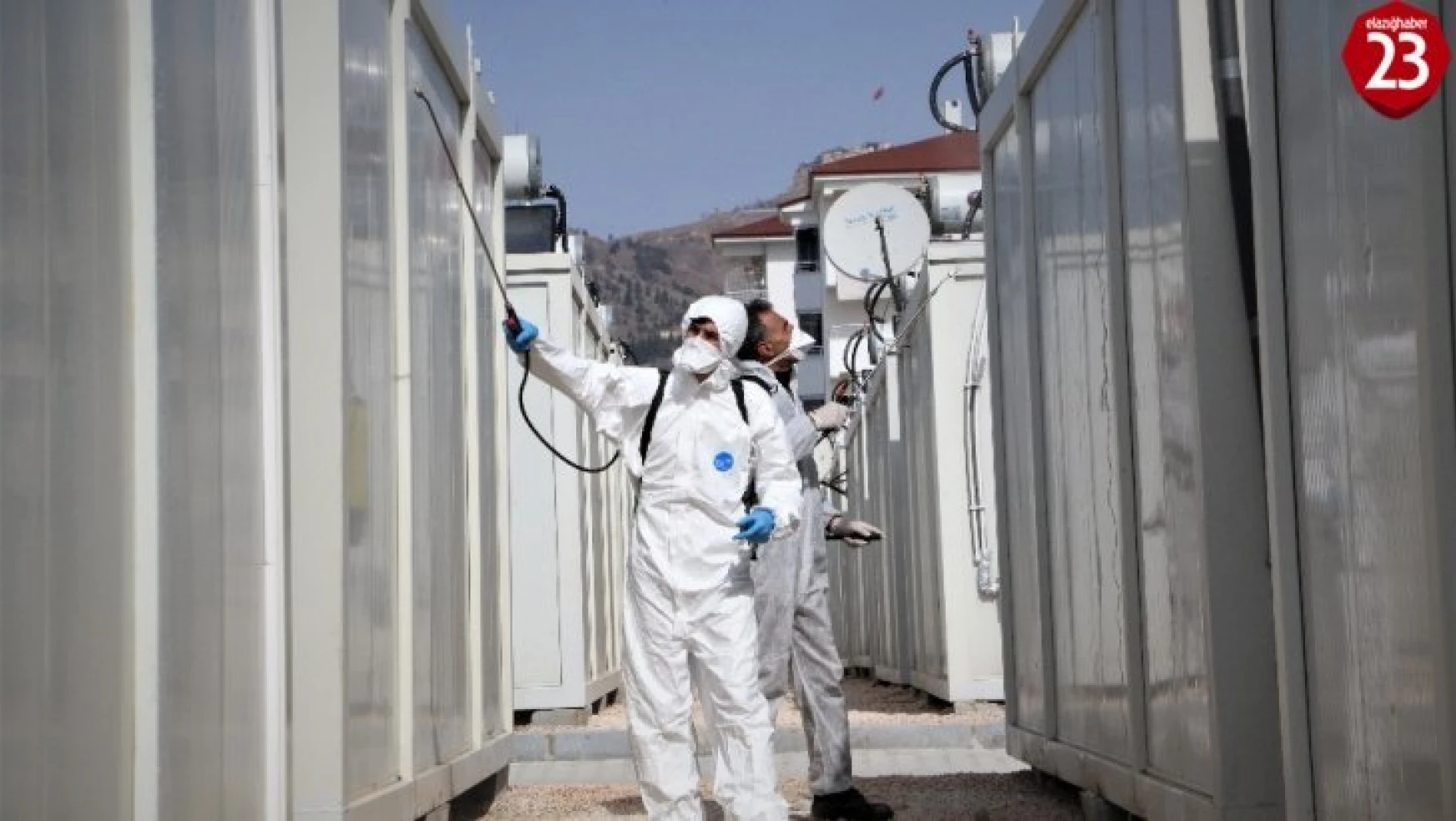 Elazığ'da konteyner kentte dezenfekte ve ilaçlama yapıldı