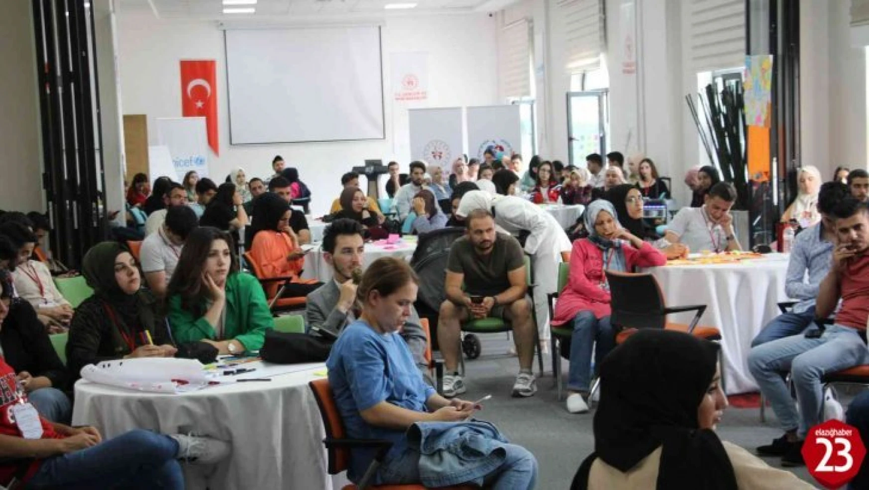 Elazığ'da Mahalle Destek ve Gönüllülük Çalıştayı düzenlendi