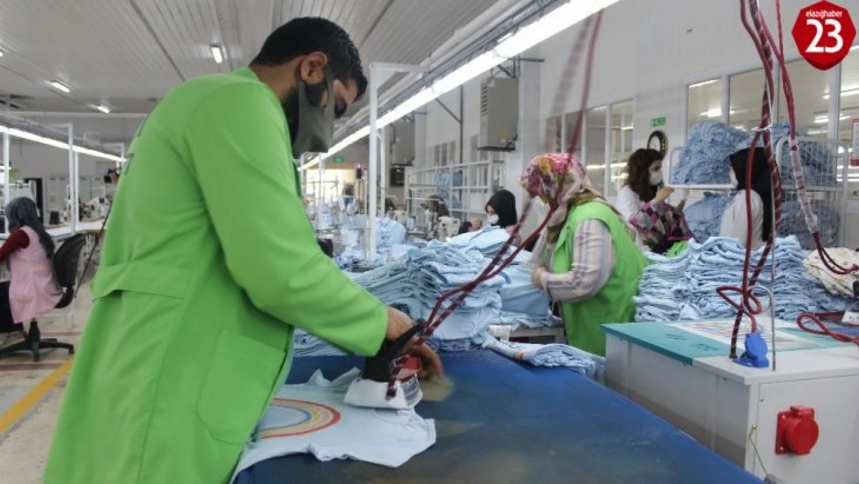 Elazığ'da normalleşme süreciyle birlikte tekstilde seri üretim başladı